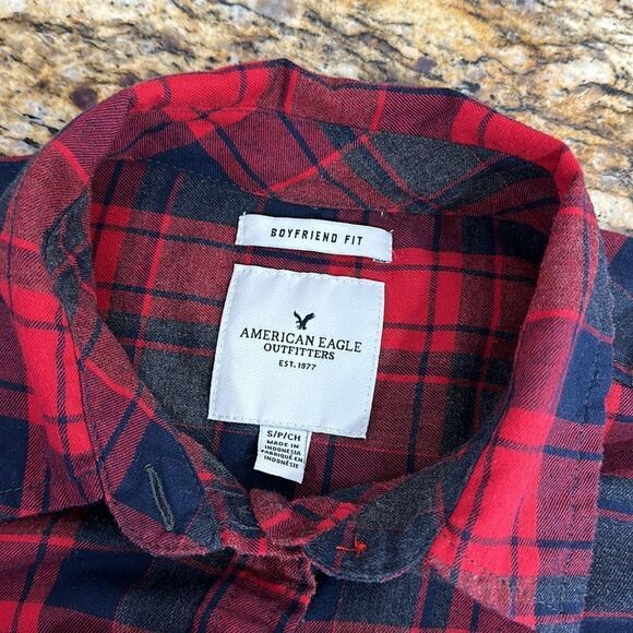 American Eagle Outfitters Boyfriend Fit Red Plaid Button Down Shirt Size S - Picture 5 of 10